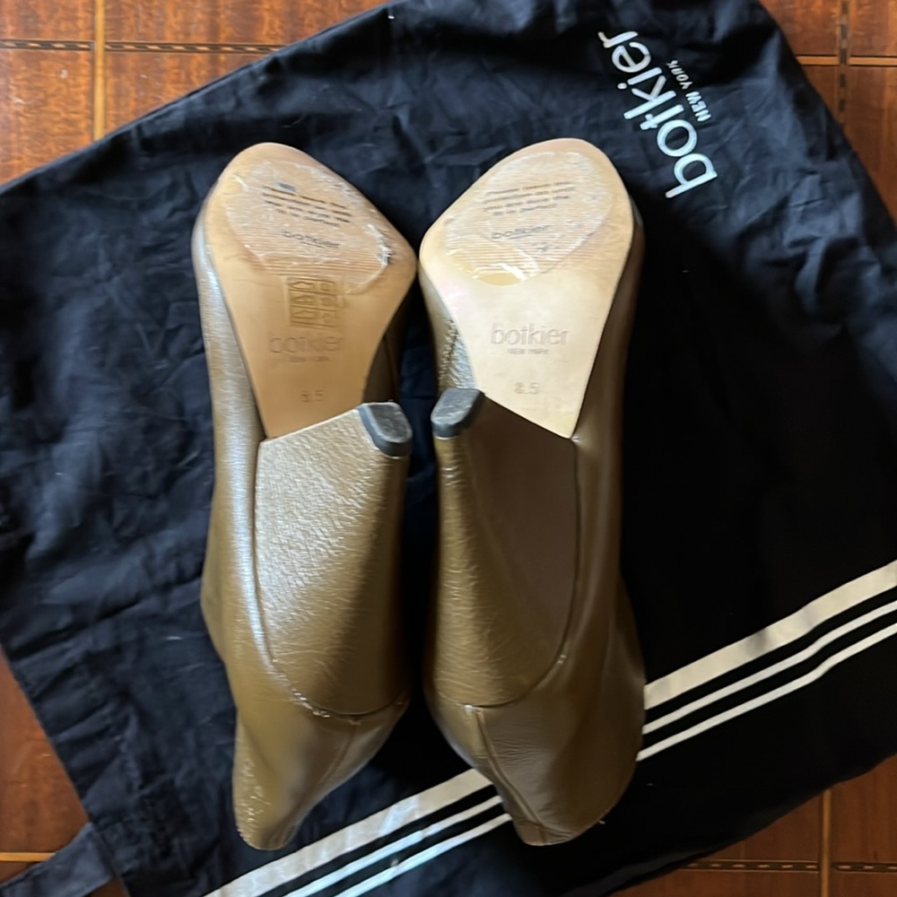 Botkier - Isabel Booties in Olive Leather - Size 8.5
